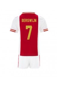 Ajax Steven Bergwijn #7 Babytruitje Thuis tenue Kind 2022-23 Korte Mouw (+ Korte broeken)
